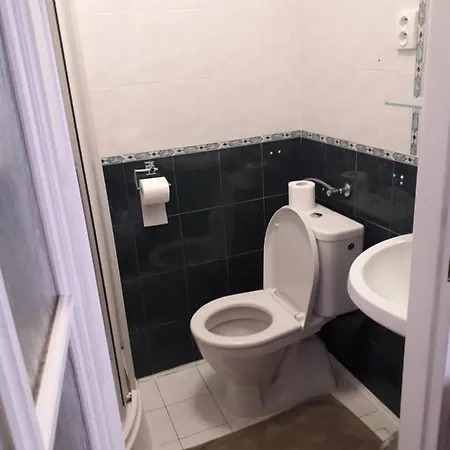 Konukevi Na Strelnici 3*