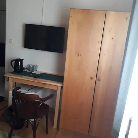 Na Strelnici Πανσιόν Poděbrady