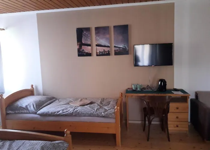 Pensión Na Strelnici 3*